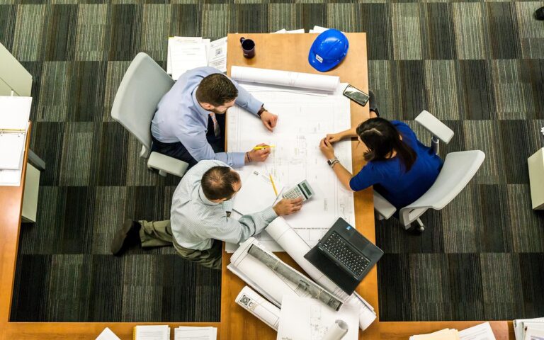 Wie führt man effektive Meetings im kleinen Unternehmen