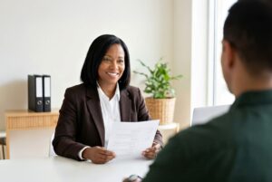 Mitarbeitergespräch führen: Ablauf, Leitfaden und Fragen